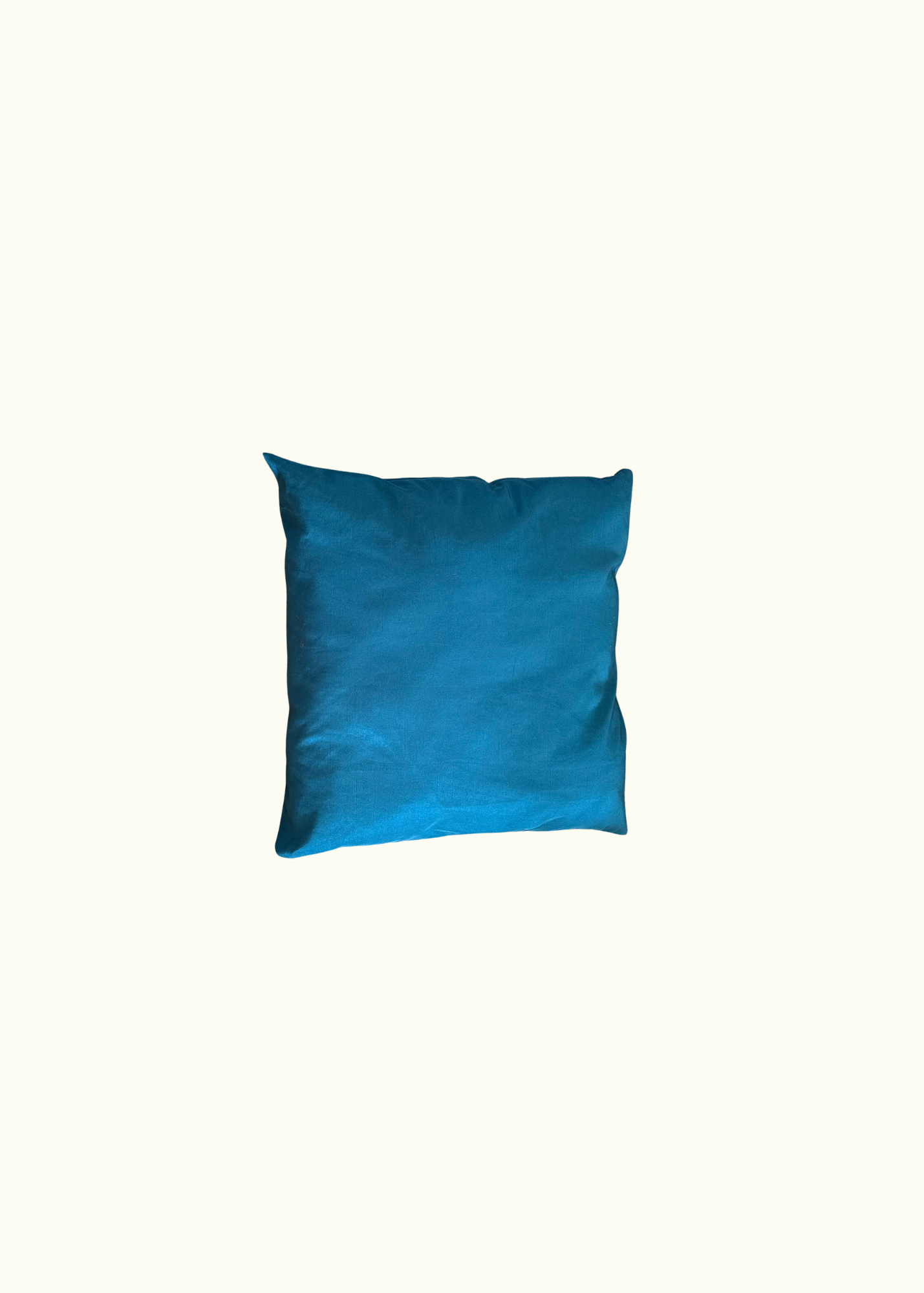 Plavi kockasti jastuk