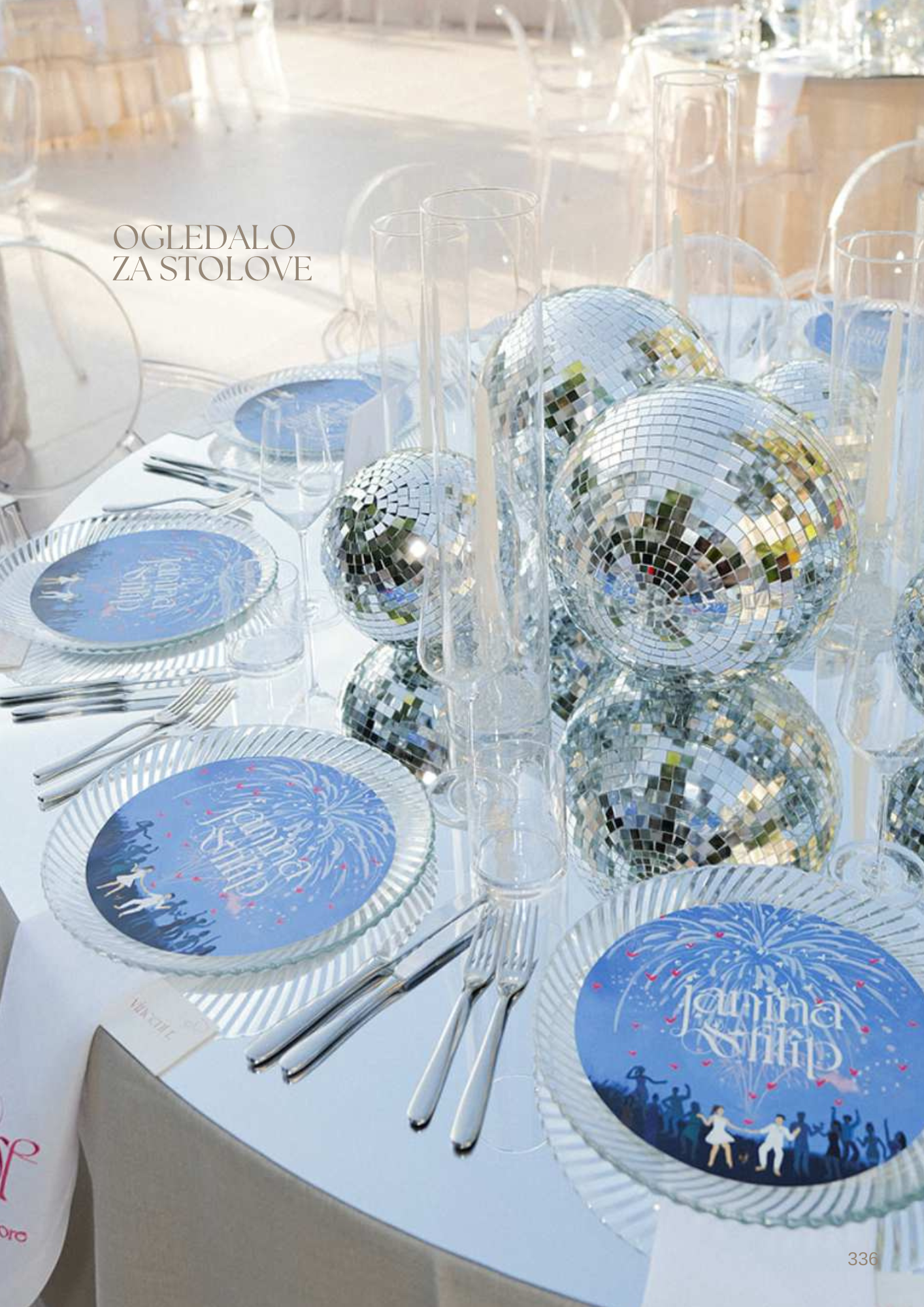 Round table mirror