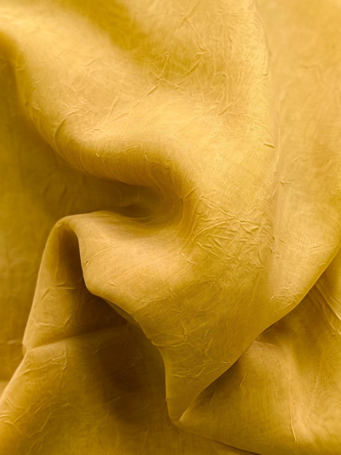 Pleated marquise