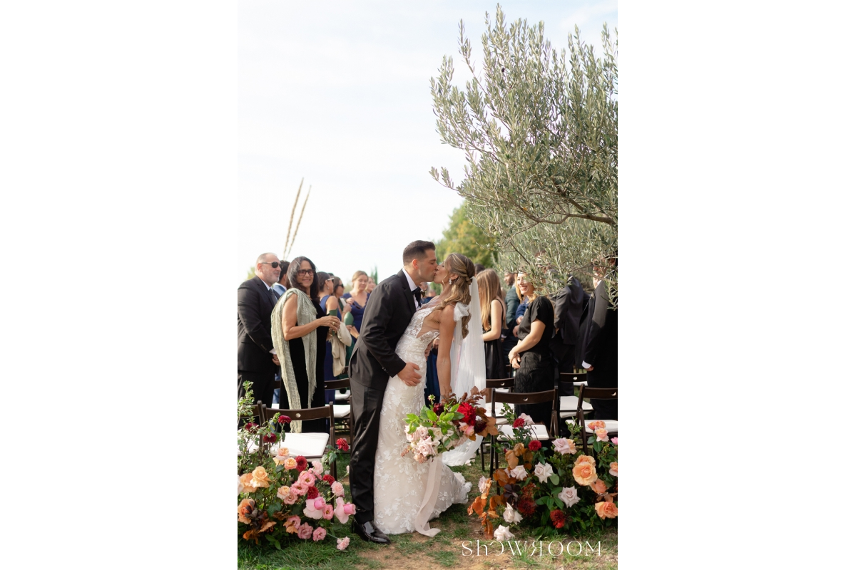 Luxury autumn wedding in San Canziano, Istria