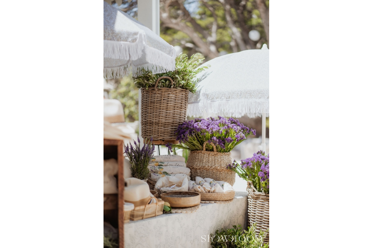 Lavander table