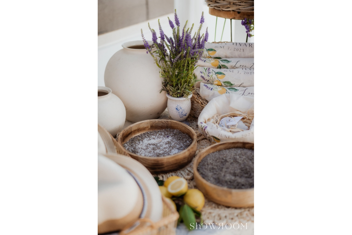 Lavander & salt table